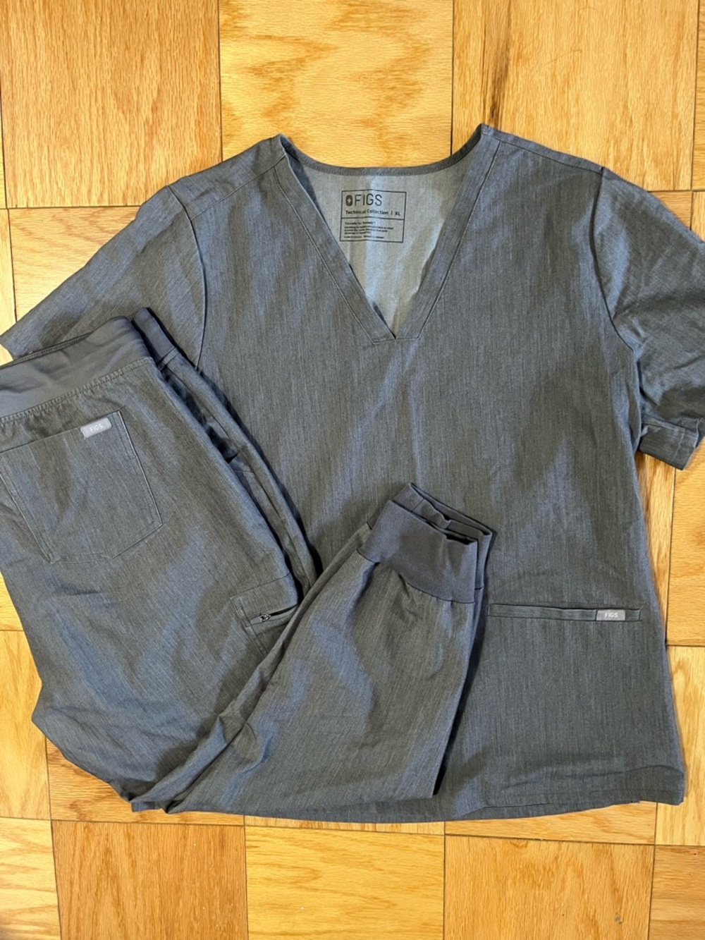 Figs Gray Scrub Set - Women’s XL/XLP